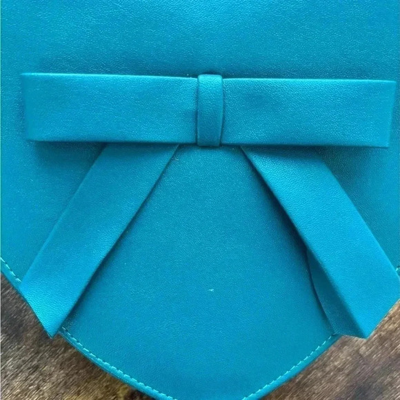 Companiafantastica teal blue heart shaped purse - Picture 11 of 12